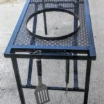 Table for the Weber Smokie Joe charcoal grill - Image 3